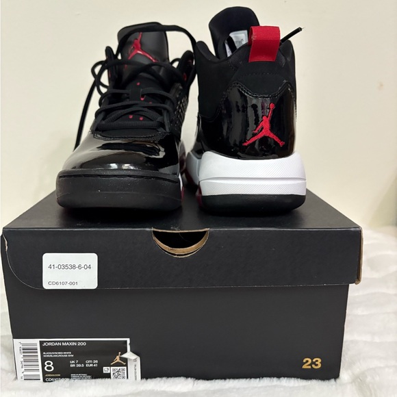 Jordan Maxin 200 Boys Black and Red Sneakers - Picture 1 of 8